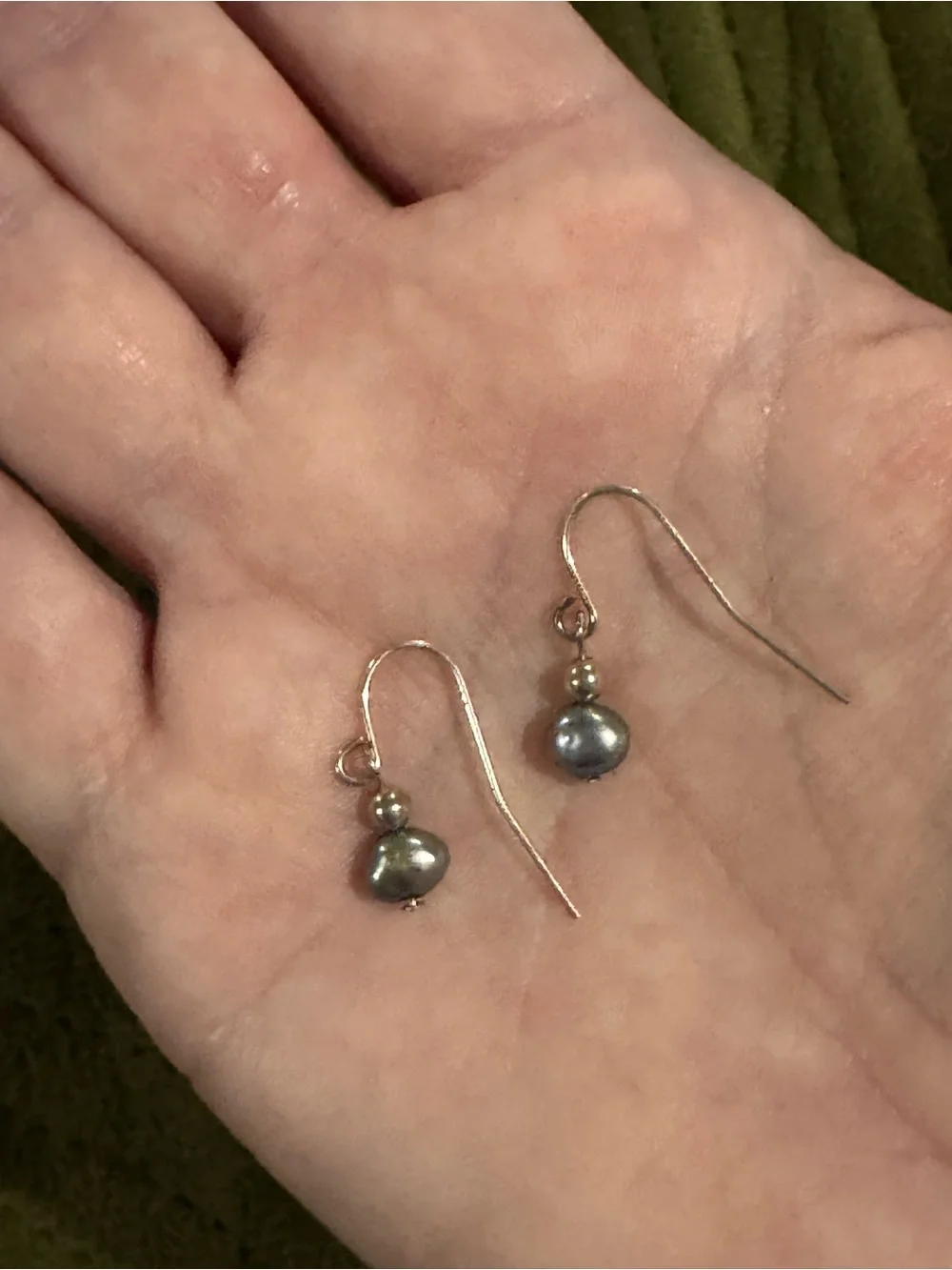 Vintage 90s Delicate Black Beaded Drop Earrings and Silver Pearl- Women Jewelry